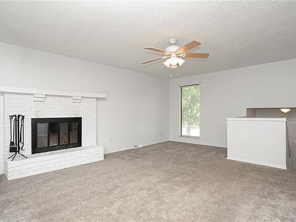 2nd image of 3036 Bryn Mawr Dr