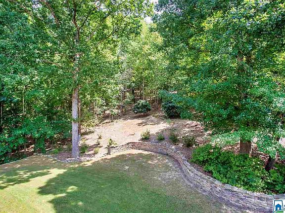 5th image of 225 Oaklyn Hills Dr
