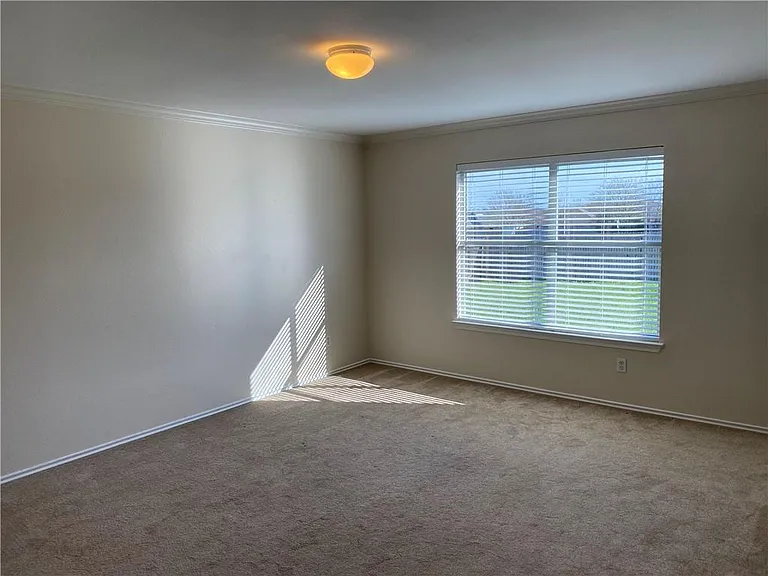 804 Sherry Dr — Photo 11