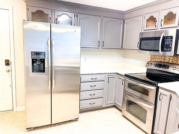 All stainless steel appliances