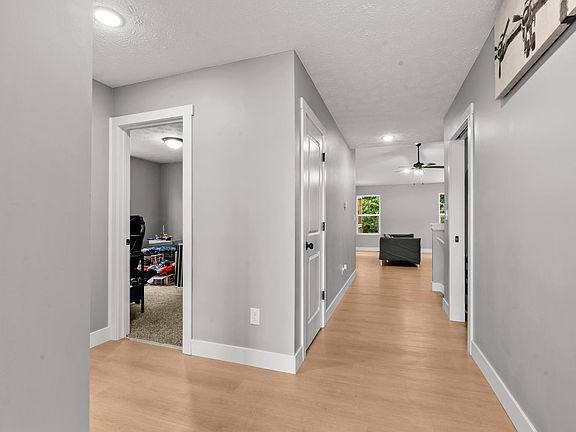 5th image of 8038 Hudson Ln