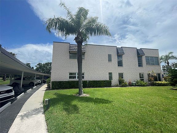 4th image of 223 Elmwood Cir
