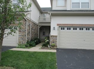 471 Bay Tree Cir, Vernon Hills, IL 60061