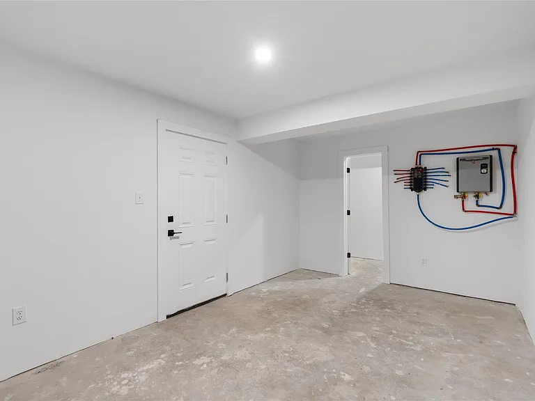 12019 Beth Ln — Photo 38