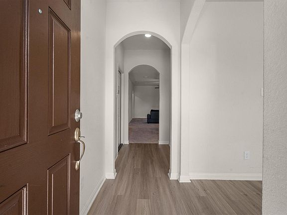 4th image of 15215 Snowdrop Field Dr