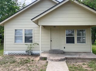 809 19th St, Hempstead, TX 77445