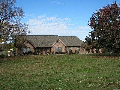 1st image of 22 Shamrock Dr