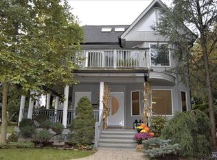 25 Bogert Pl, Westwood, NJ 07675