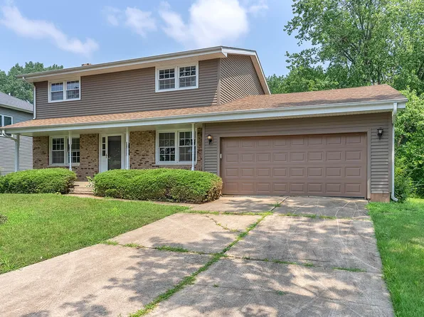 8455 Morse Pl, Crown Point, IN 46307