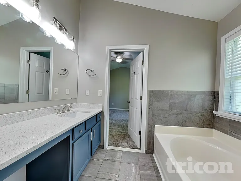 3692 Tullamore Ln — Photo 8