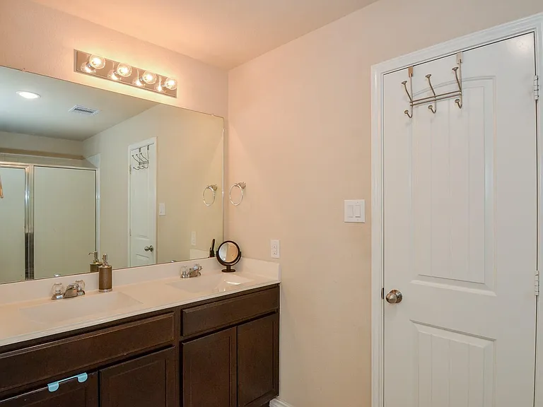 9426 Barton Xing — Photo 27
