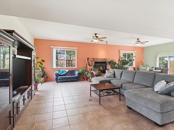 4th image of 2837 Calle Princesa Juana