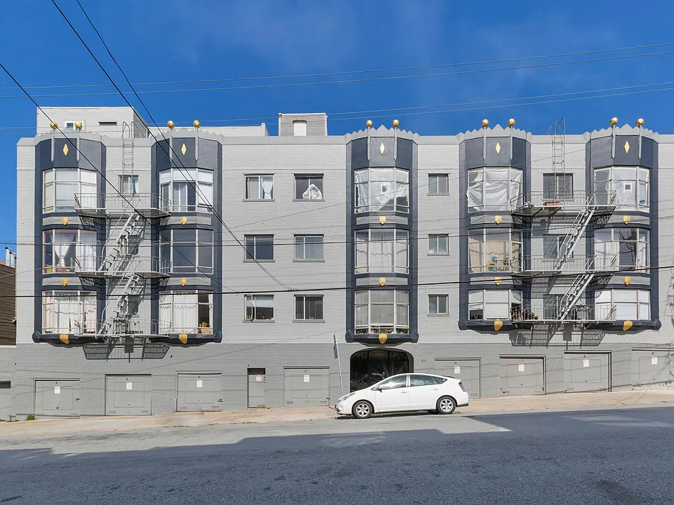 900 Broderick