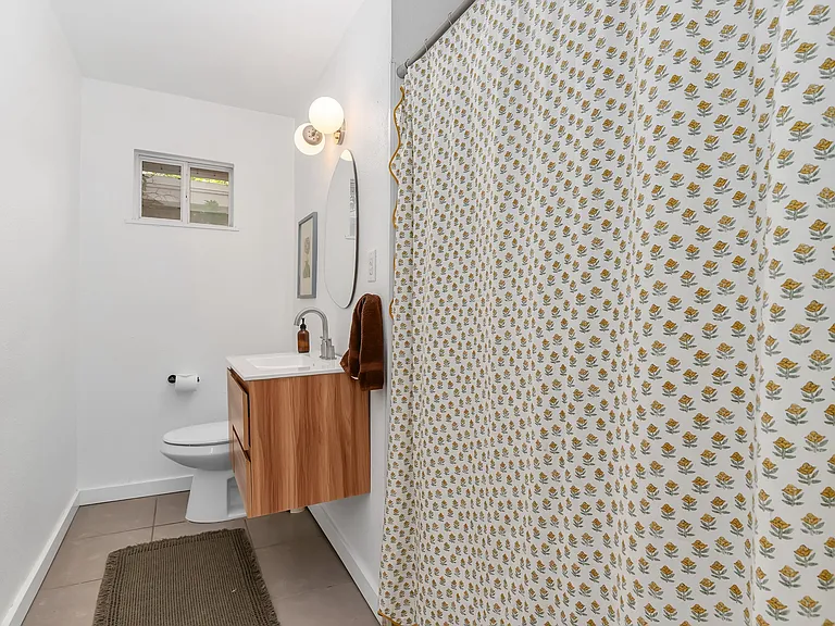 Kenley St — Photo 11