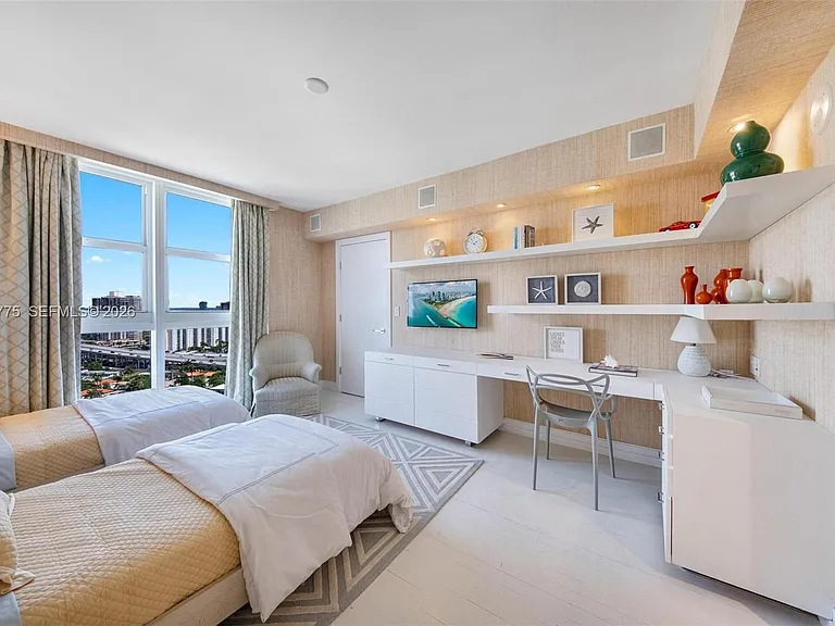 18911 Collins Ave #2705 — Photo 32