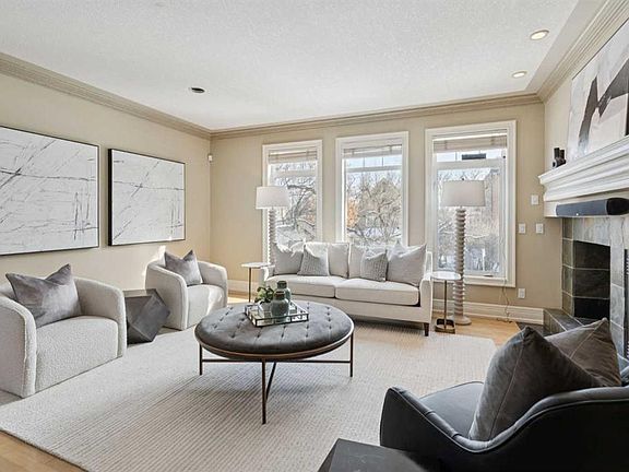 3rd image of 2141 E 15th St SW