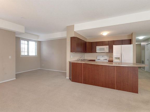 3rd image of 1873 Country Club Dr #2101