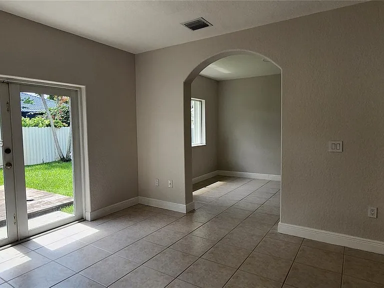 16507 NW 91st Ave — Photo 24