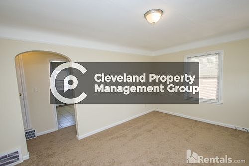 5th image of 25371 Shoreview Ave