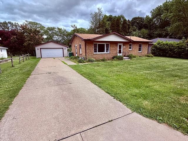 1st image of 3489 Birchard Dr #105
