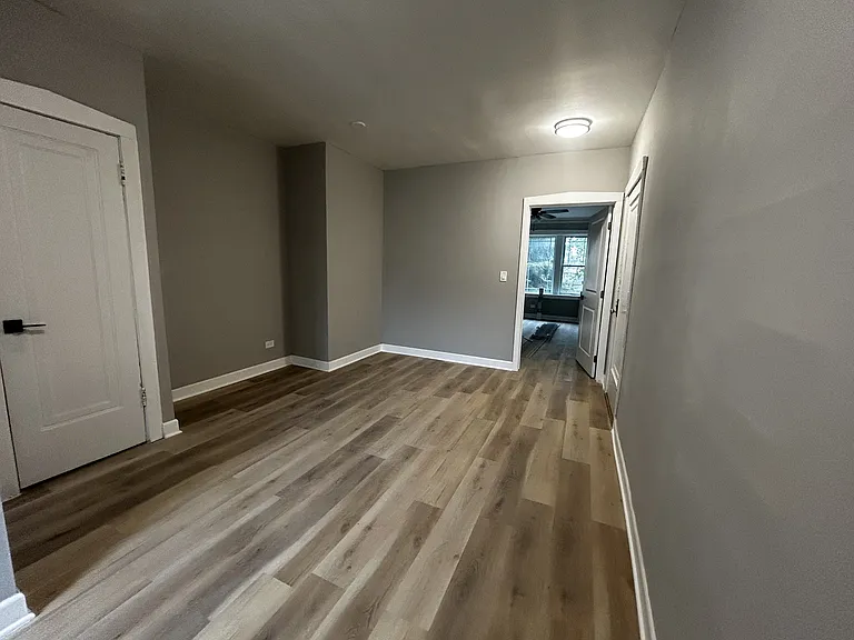 5005 N Harding Ave #5009-3 — Photo 2