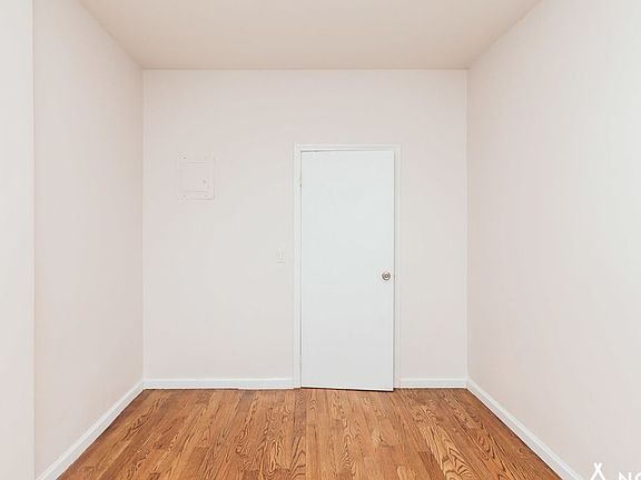 2nd image of 350 Melrose St APT 3L