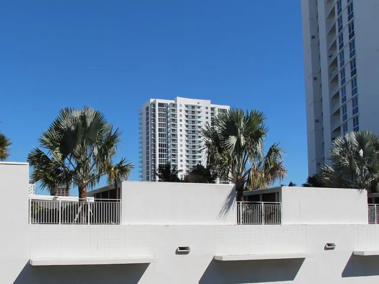 2001 Biscayne Blvd — Photo 5