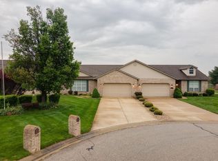 111 Lake Hickory Cir, Belleville, IL 62223