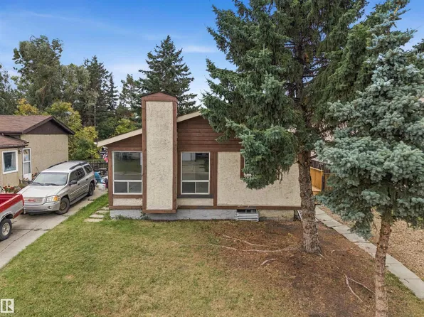 3927 22nd Ave NW, Edmonton, AB T6L 4M1