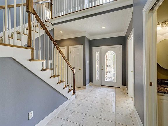 3rd image of 4217 Edgewood Ct