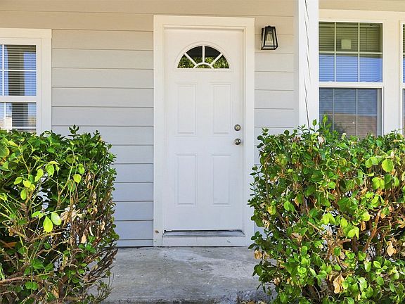 2nd image of 207 N Date Ave