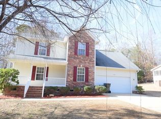 484 Oates Dr, Fayetteville, NC 28311