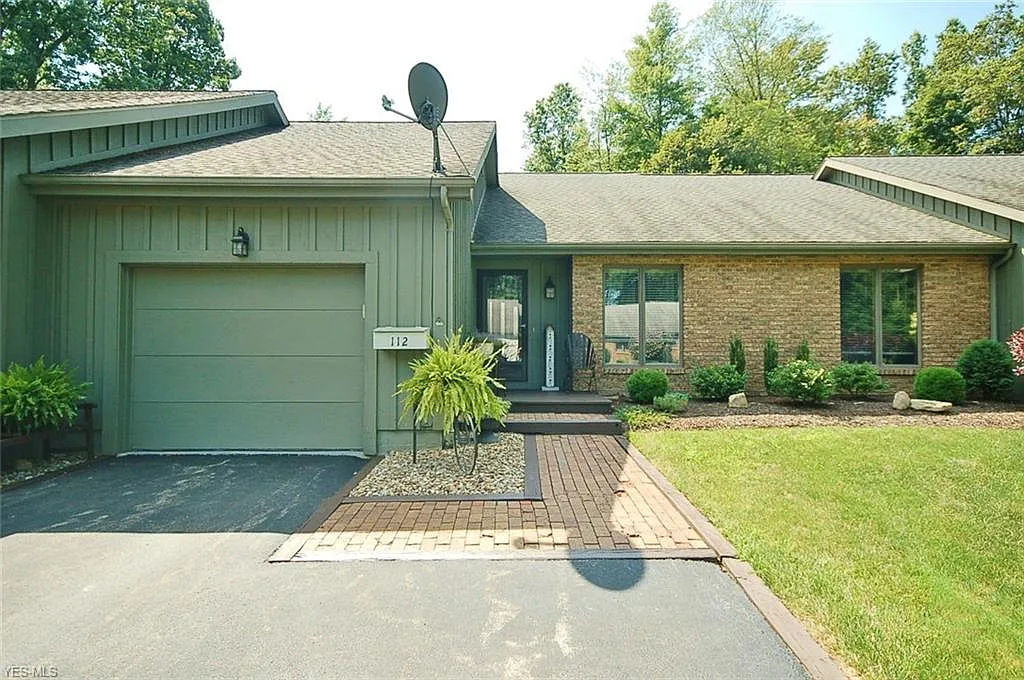 112 Turquoise Dr photo 1