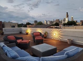 1346 W Grenshaw St, Chicago, IL 60607