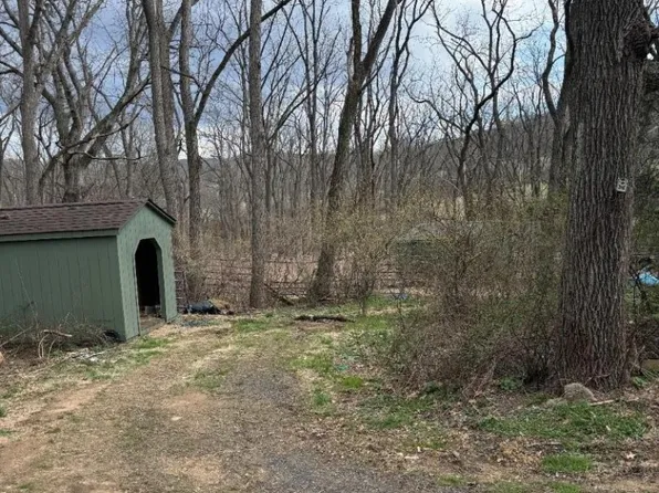 180 Black Brook Road, Bethlehem Twp., NJ 08827