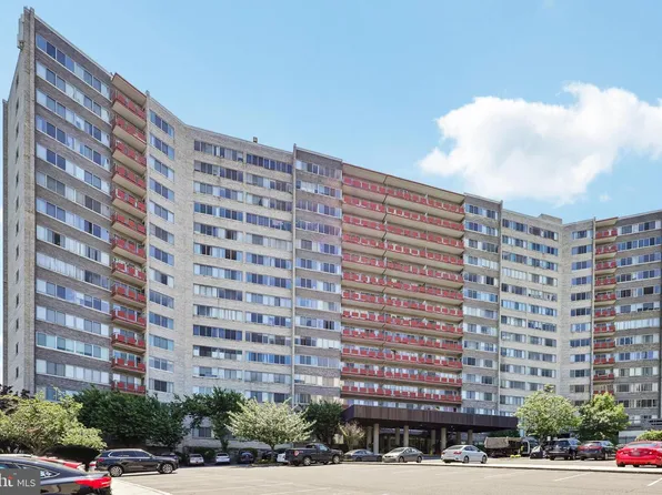 5340 Holmes Run Pkwy Unit 911, Alexandria, VA 22304