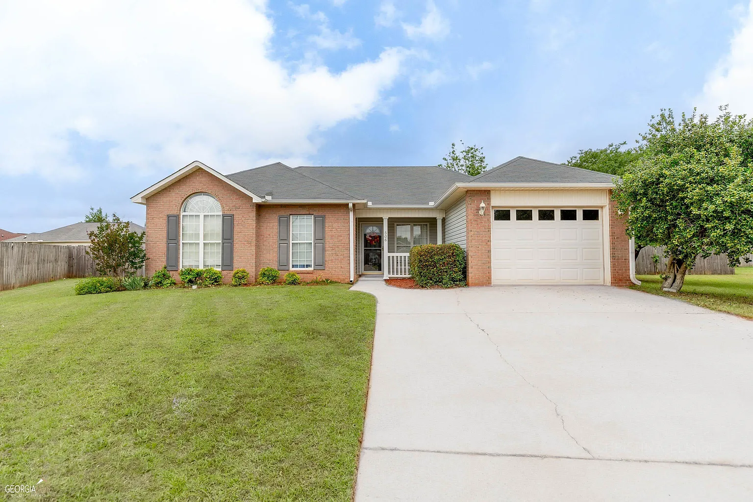 506 Dorothy Ct photo 1