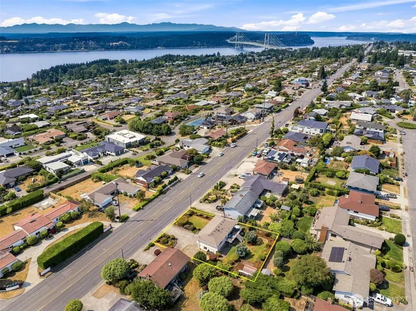 1729 S Jackson Avenue, Tacoma, WA 98465