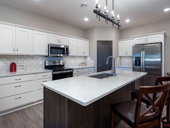 4th image of 1121 Evergreen Dr
