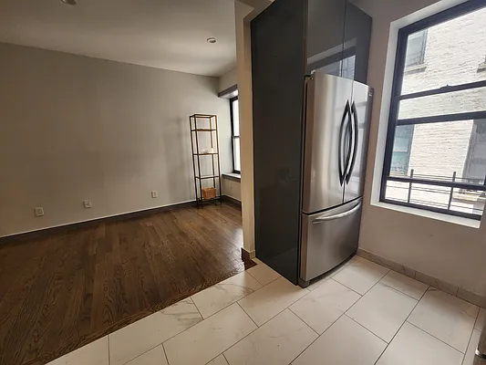 Rented by Reyes & Elsamad Real Estate Group | media 10