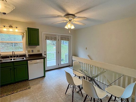 3rd image of 5416 Bamboo Road