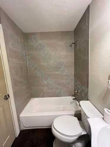 2 bed, 993 sqft, $1,200 — Photo 3