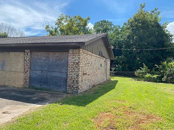 5th image of 1601 Grannis Ave
