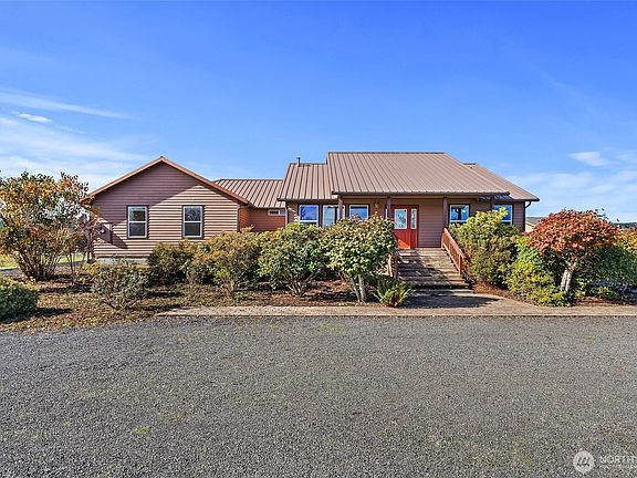 2nd image of 395 Ceres Hill Road