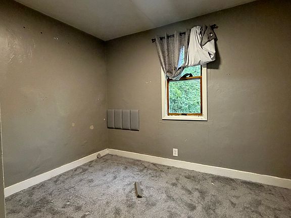 3rd image of 14 Marion St