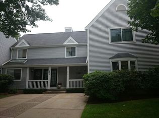 208 Perham St, West Roxbury, MA 02132