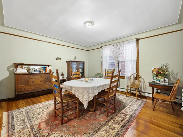 84-22 Daniels Street image 6 of 26