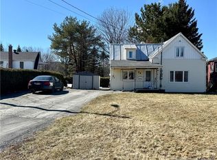 54 Fort Ave, Edmundston, NB E3V1E1