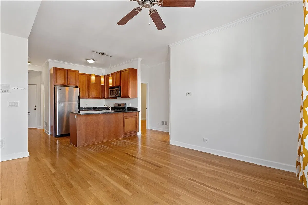 2 bed, 1100 sqft, $2,500 — Photo 2
