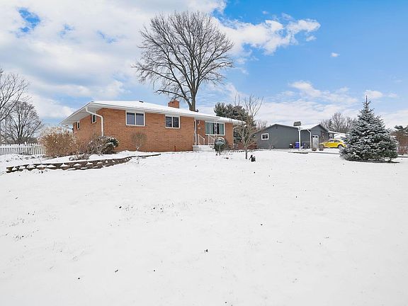 3rd image of 3068 Marwick Rd